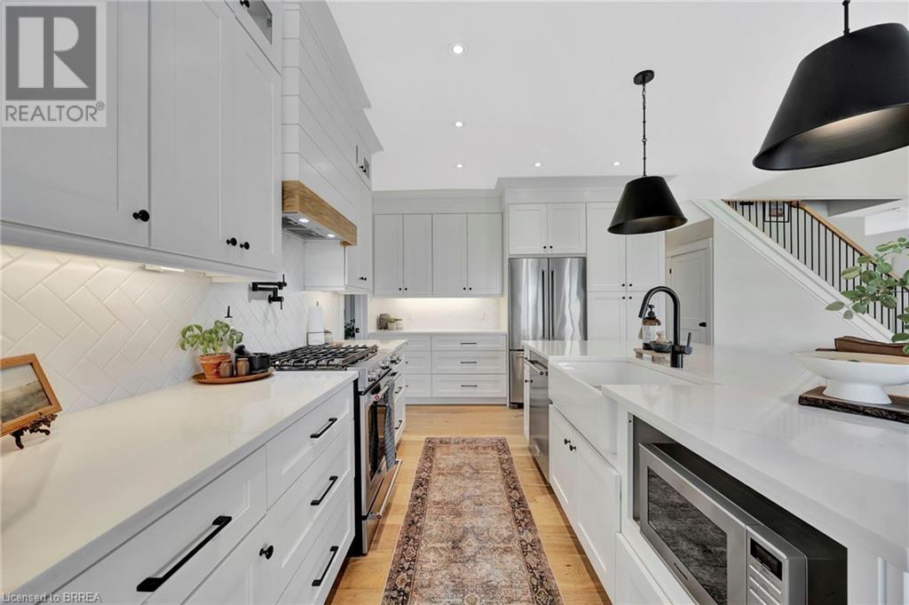 Photo 38 of 61 Hammond Road, Brantford ON