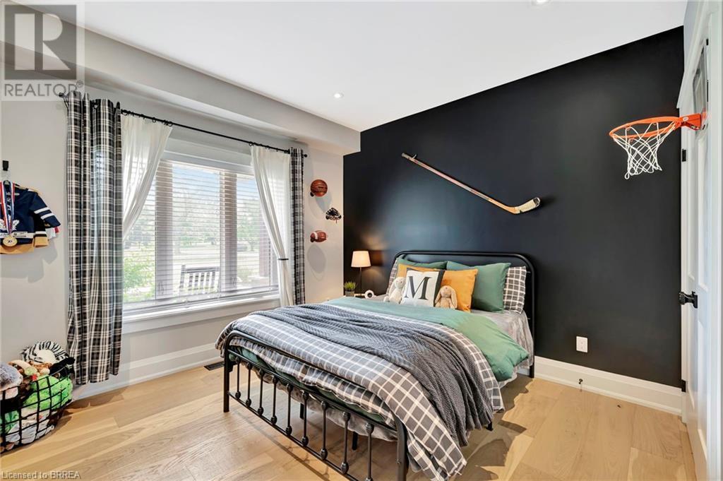 Photo 35 of 61 Hammond Road, Brantford ON