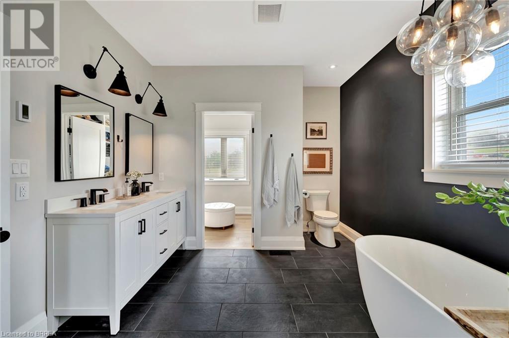 Photo 9 of 61 Hammond Road, Brantford ON