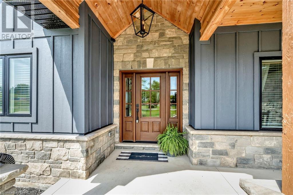Photo 17 of 61 Hammond Road, Brantford ON