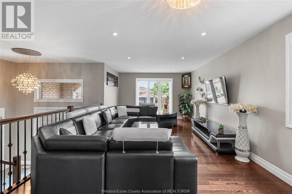 Photo 7 of 859 Southwood Drive, Lakeshore ON