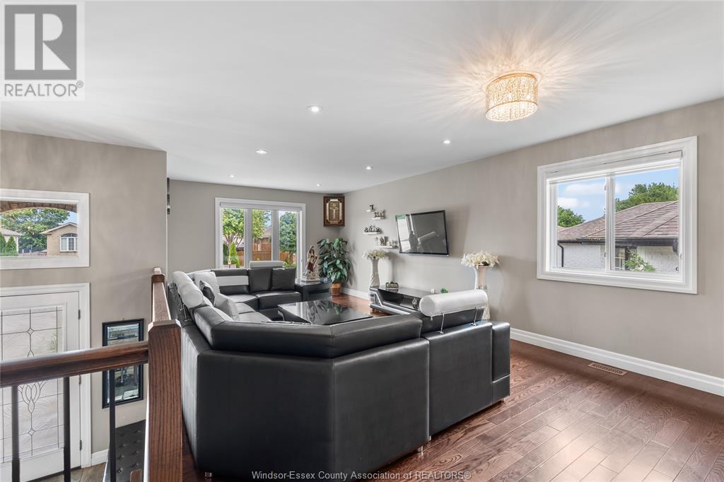 Photo 44 of 859 Southwood Drive, Lakeshore ON