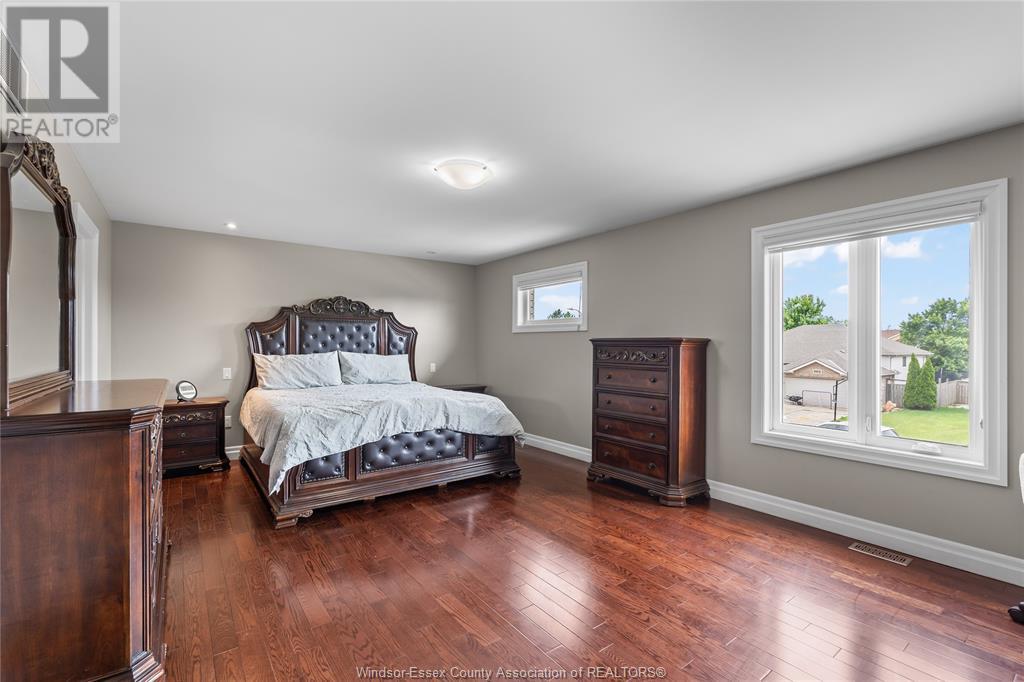 Photo 24 of 859 Southwood Drive, Lakeshore ON
