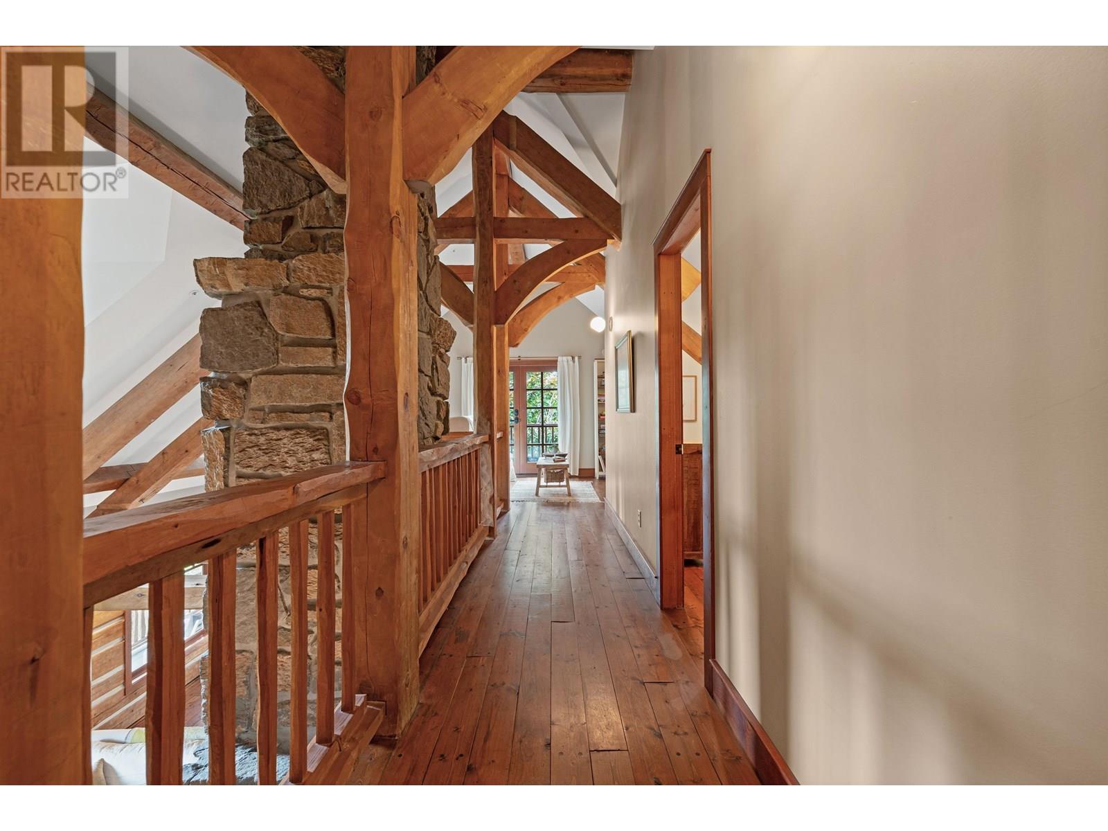 5851 EAGLE ISLAND, West Vancouver real estate listing R2972557