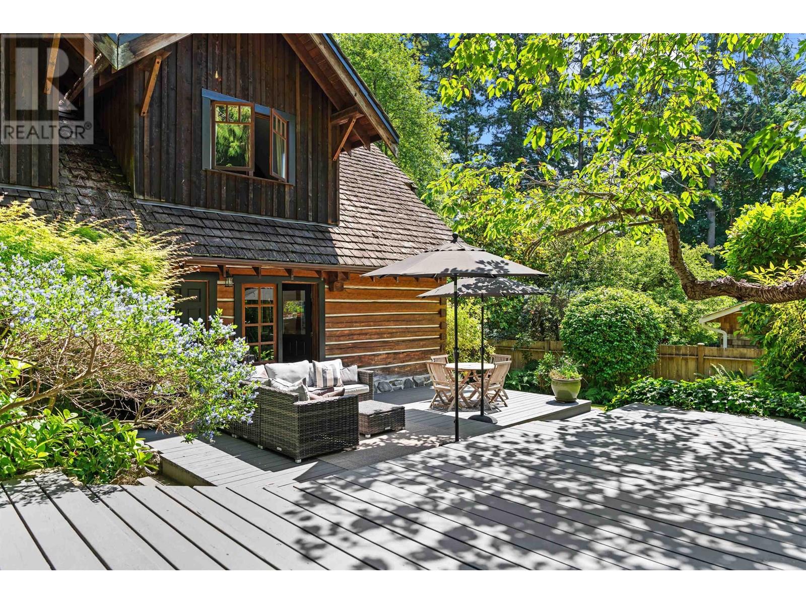 5851 EAGLE ISLAND, West Vancouver real estate listing R2972557