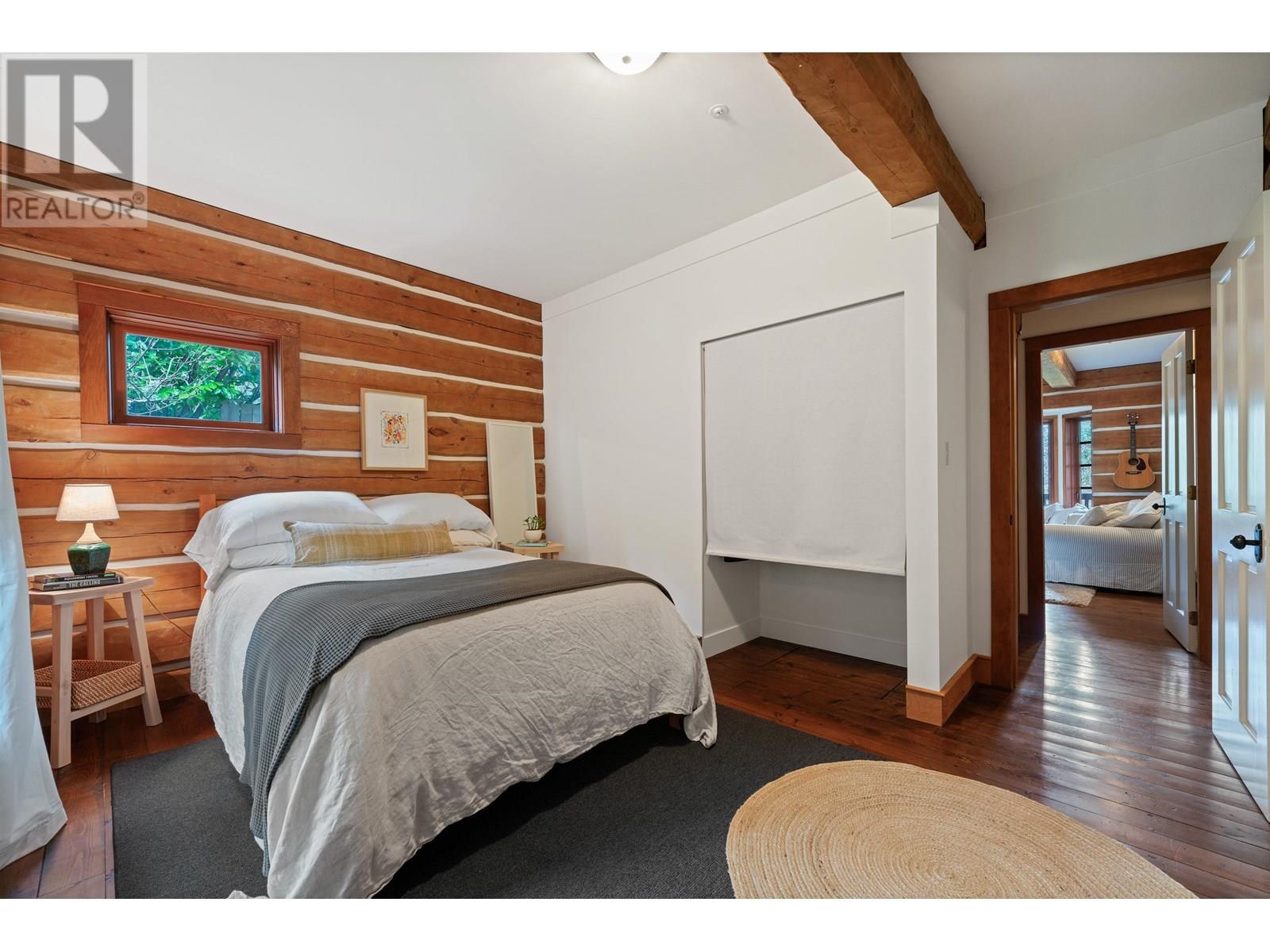 5851 EAGLE ISLAND, West Vancouver real estate listing R2972557