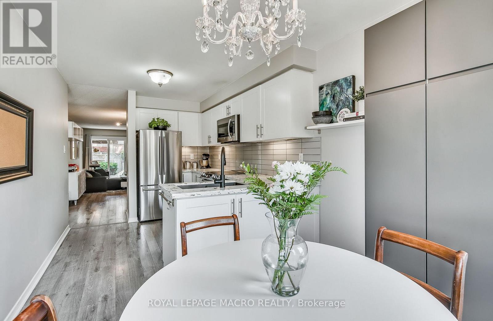Photo 13 of 103 2055 Walkers Line, Burlington ON
