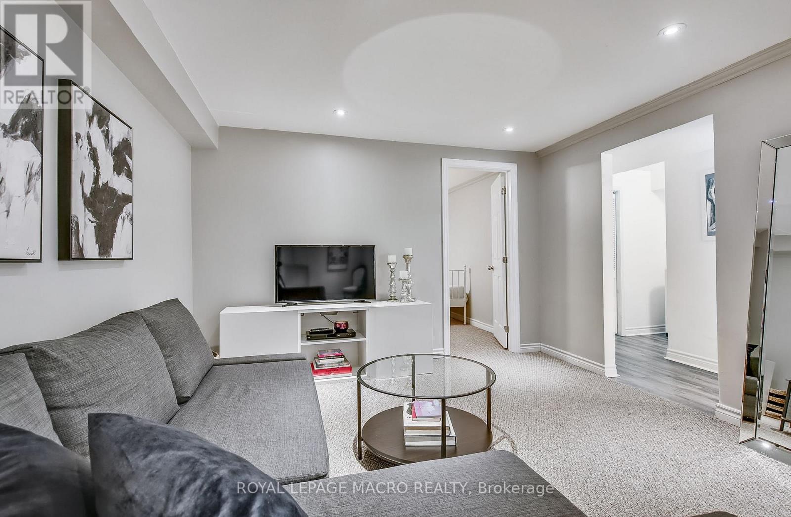 Photo 25 of 103 2055 Walkers Line, Burlington ON