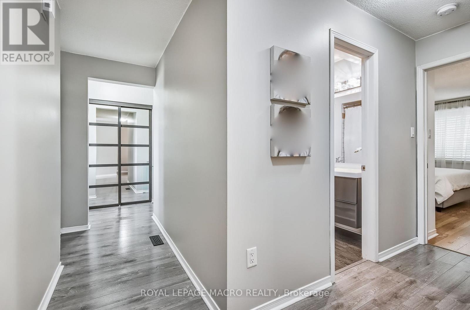 Photo 6 of 103 2055 Walkers Line, Burlington ON