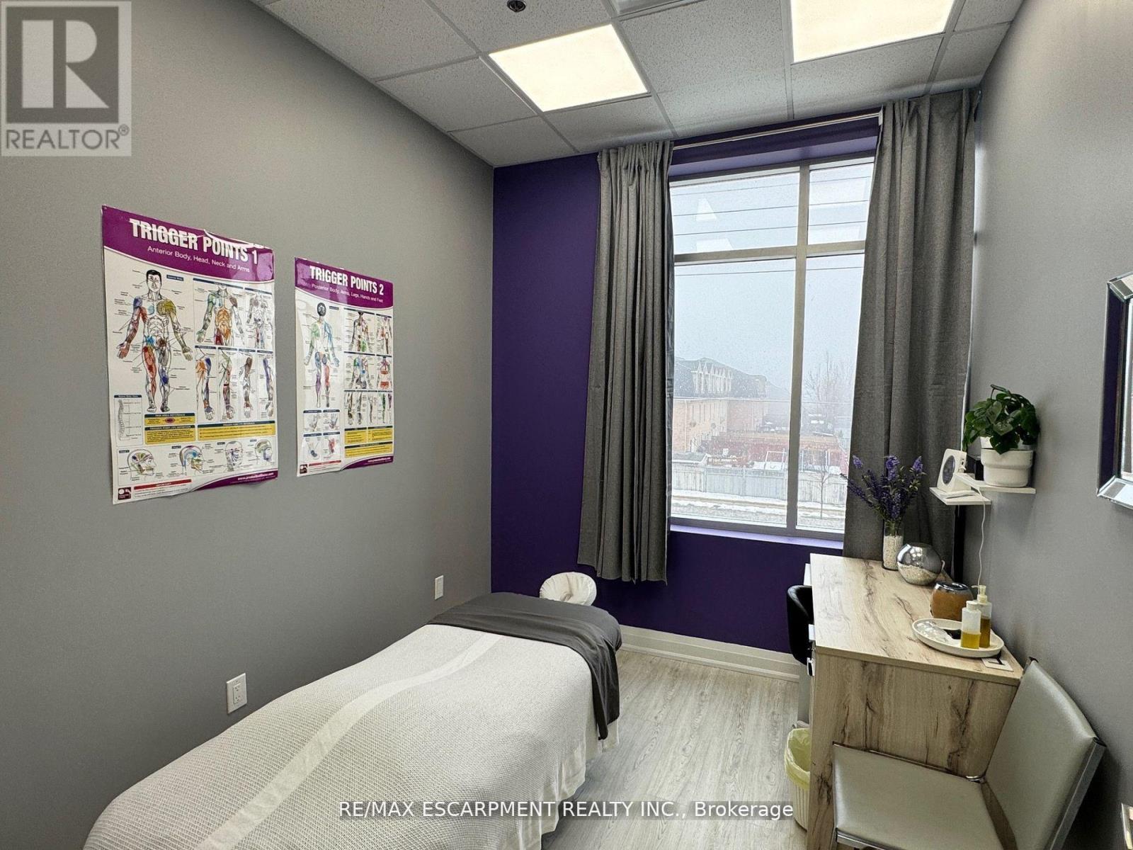 Photo 1 of 209 3465 Platinum Drive, Mississauga ON