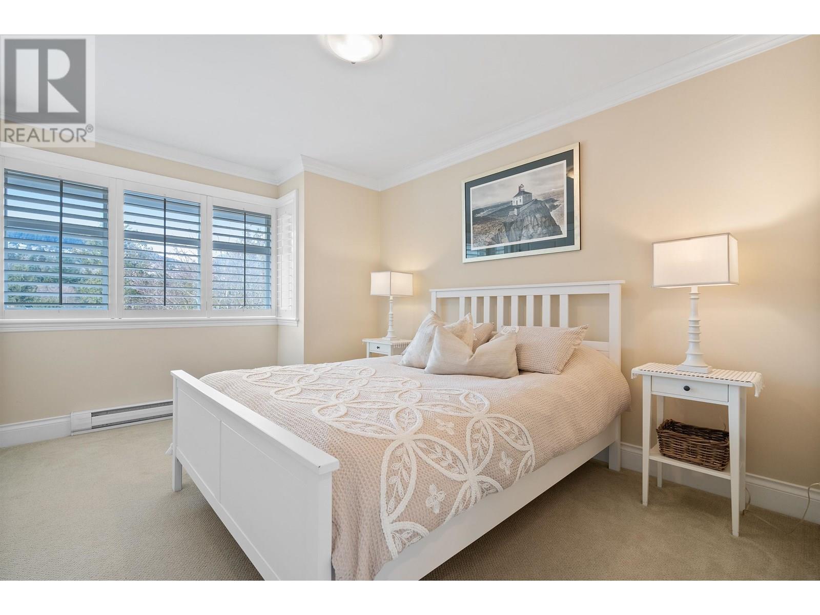 938 KINGS AVENUE, West Vancouver