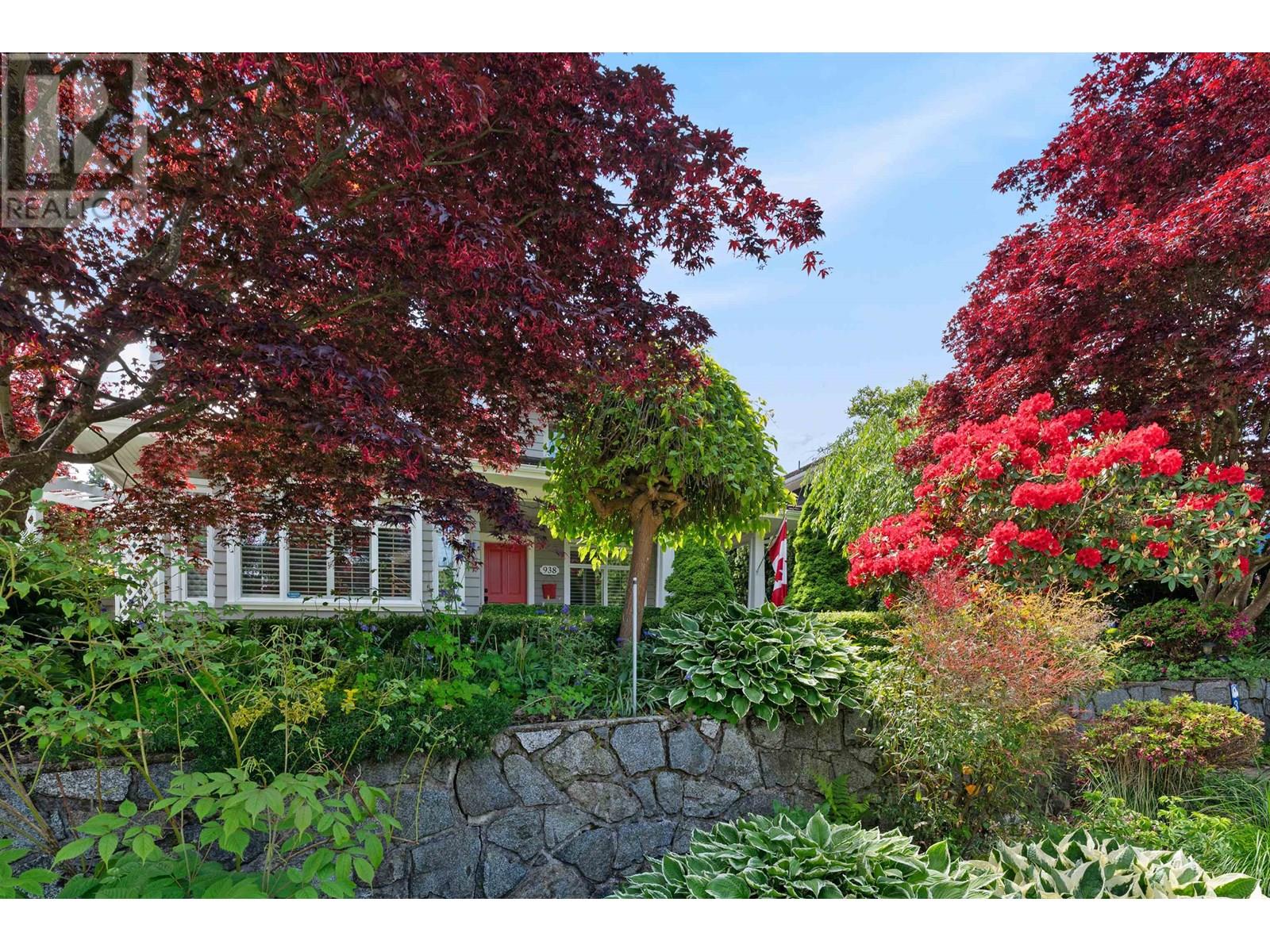 938 KINGS AVENUE, West Vancouver