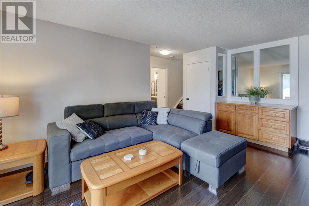 Single Family House 4 Level for Sale in  MacEwan Meadow Rise NW MacEwan Glen Calgary 