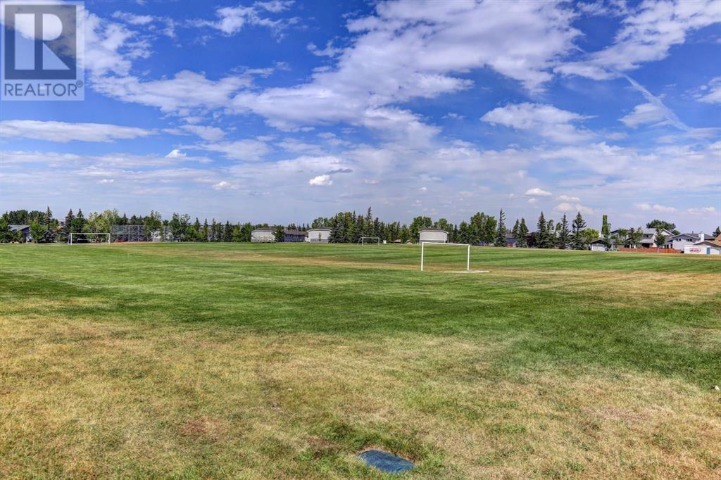 Single Family House 4 Level for Sale in  MacEwan Meadow Rise NW MacEwan Glen Calgary 