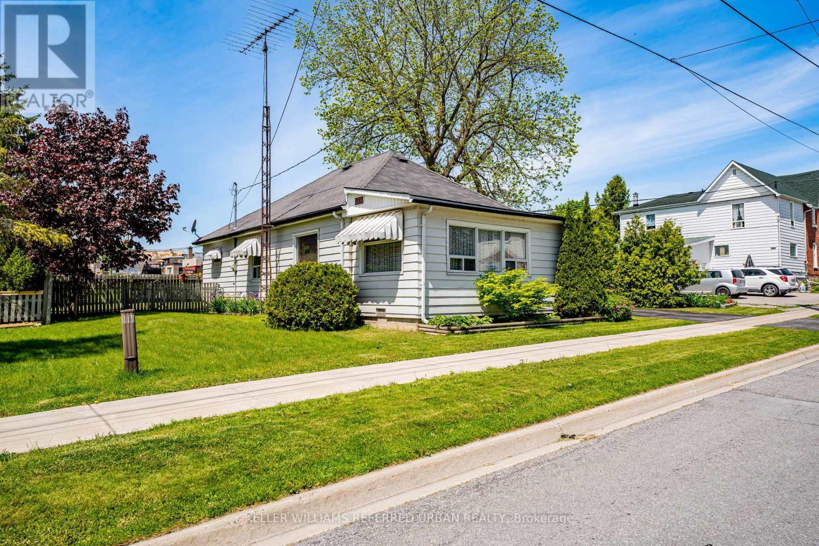 Photo 7 of 4 Victoria Street, Cramahe ON