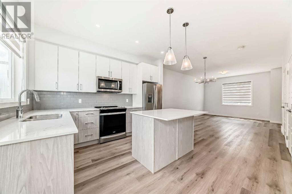Single Family House for Sale in   Evanscrest Common NW Evanston Calgary 