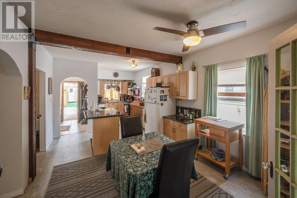 6130 Kootenay Street, Oliver