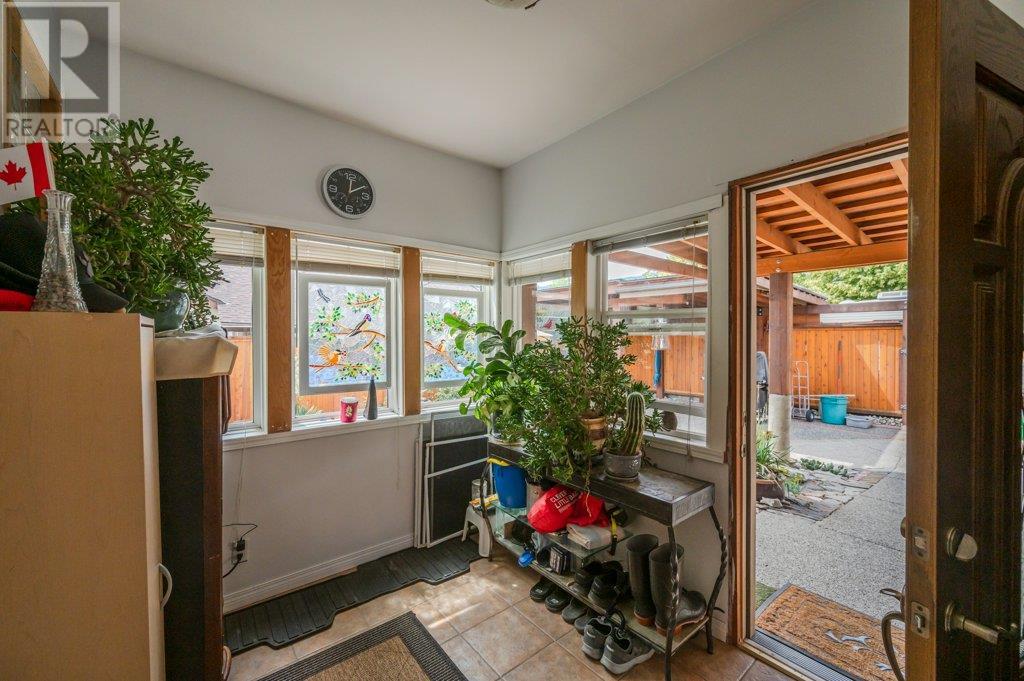 6130 Kootenay Street, Oliver