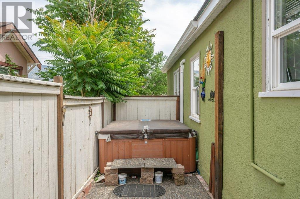 6130 Kootenay Street, Oliver