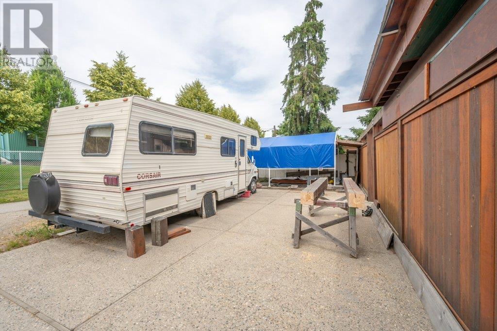 6130 Kootenay Street, Oliver