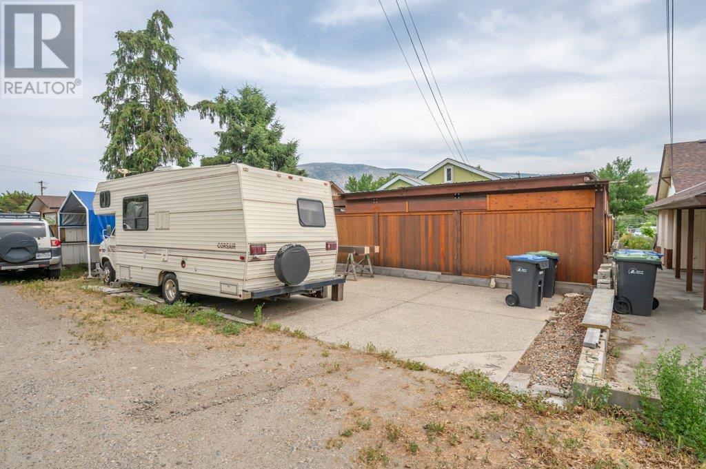 6130 Kootenay Street, Oliver