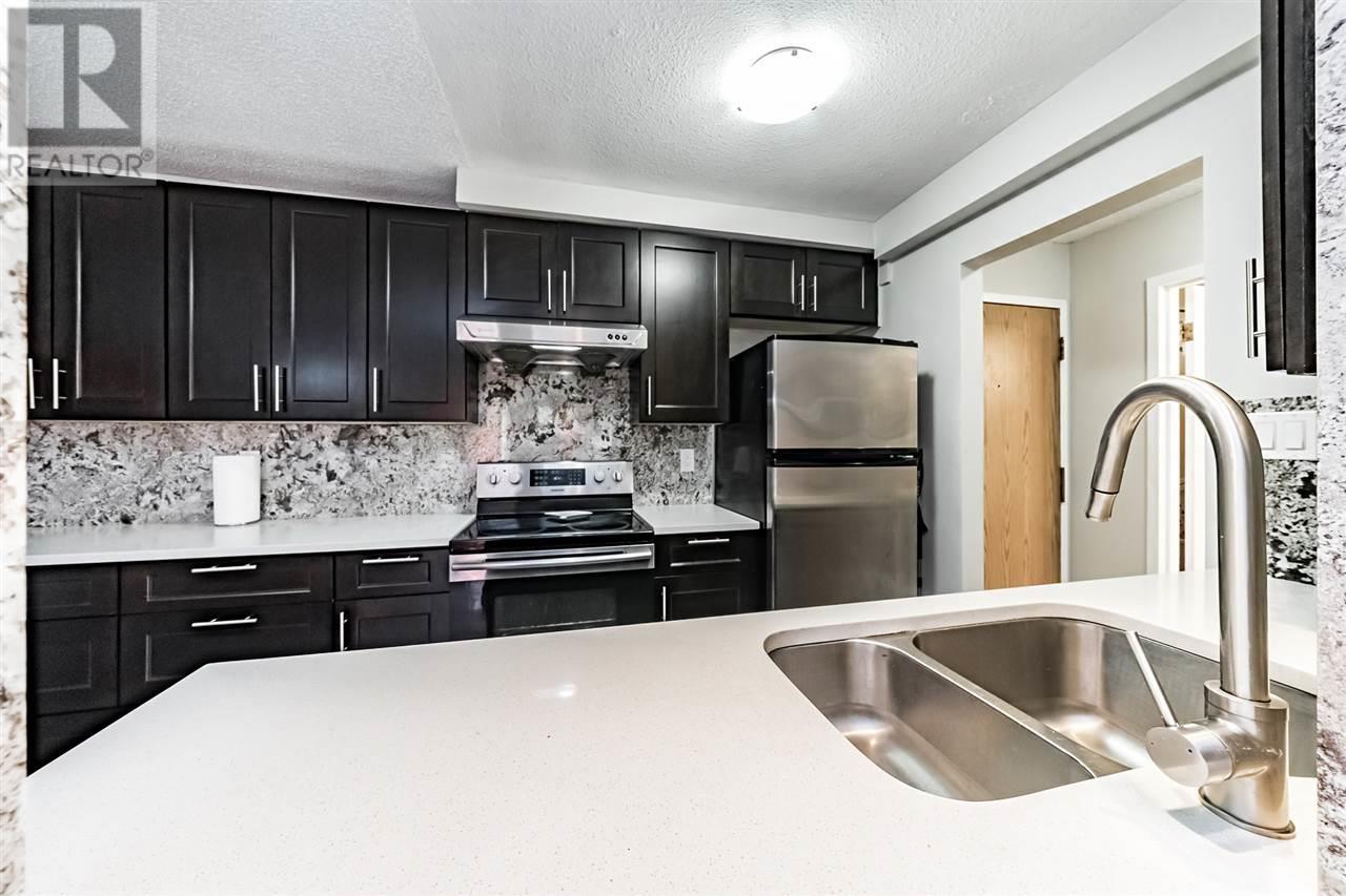 Photo 16 of 118 9847 Manchester Drive, Burnaby BC