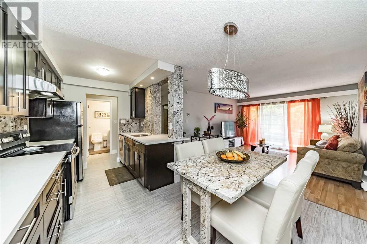 Photo 13 of 118 9847 Manchester Drive, Burnaby BC
