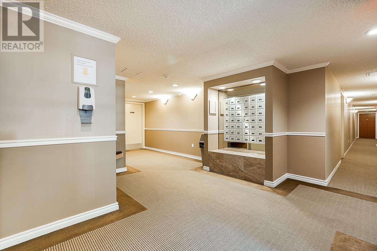 Photo 3 of 208 1750 Augusta Avenue, Burnaby BC