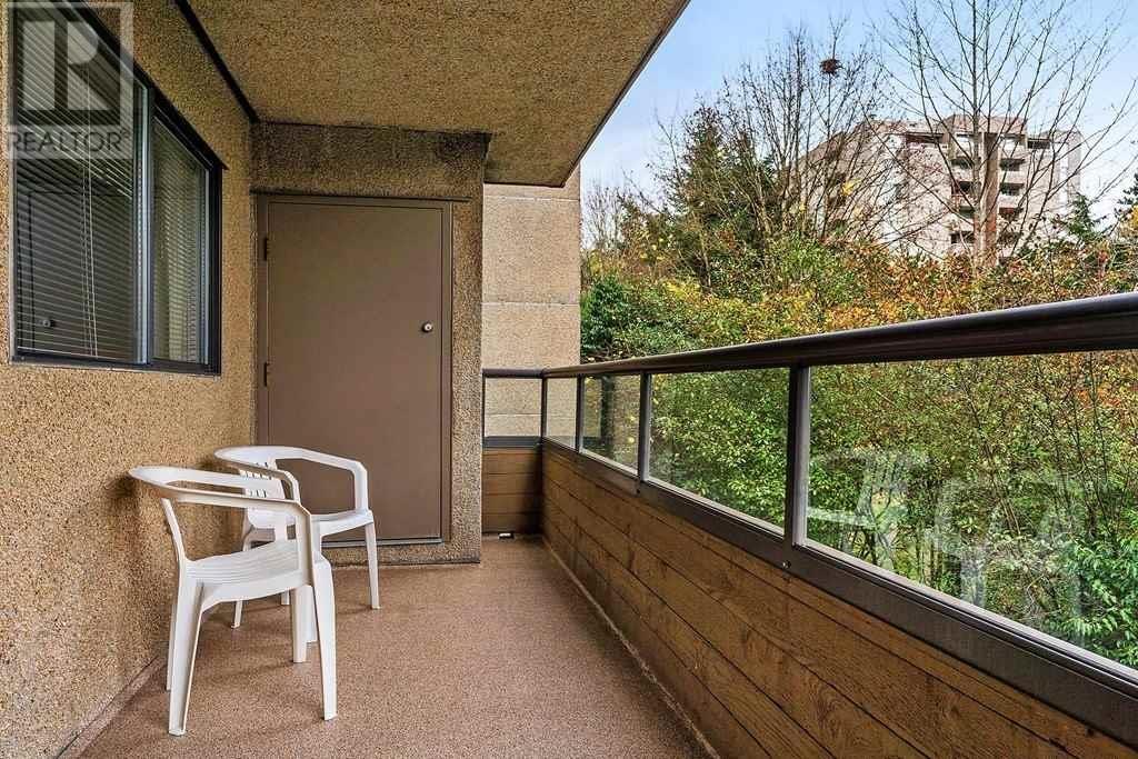 Photo 12 of 208 1750 Augusta Avenue, Burnaby BC
