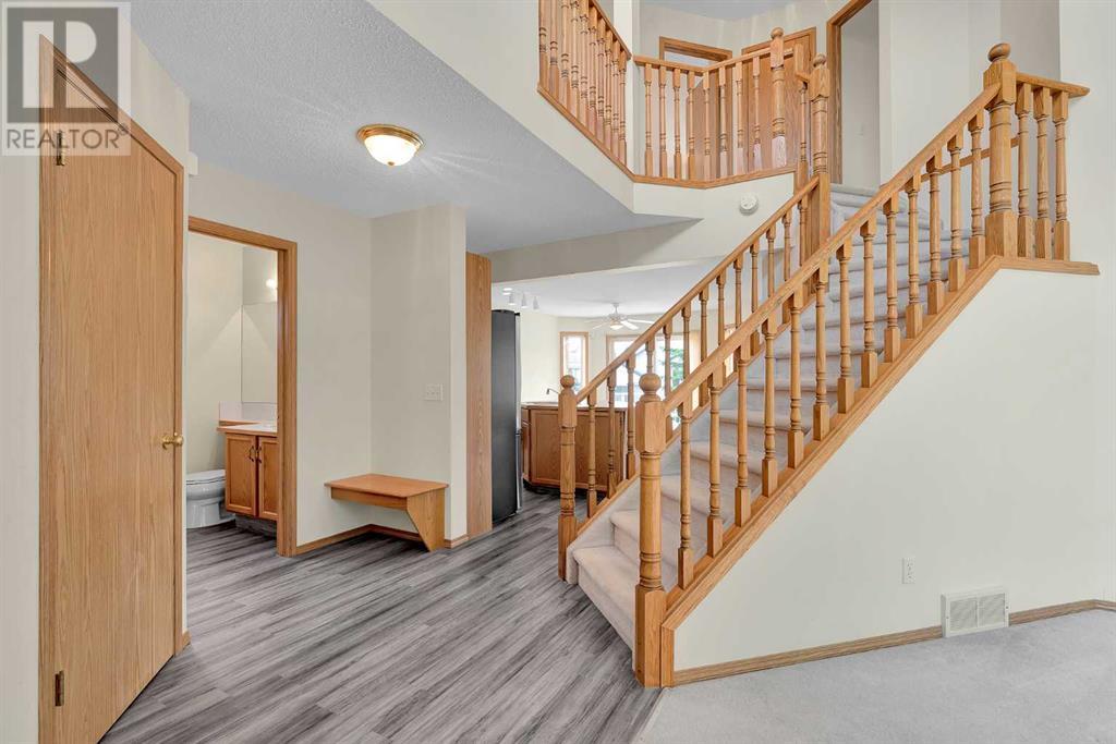 Single Family House for Sale in  Somercrest Close SW Somerset Calgary 