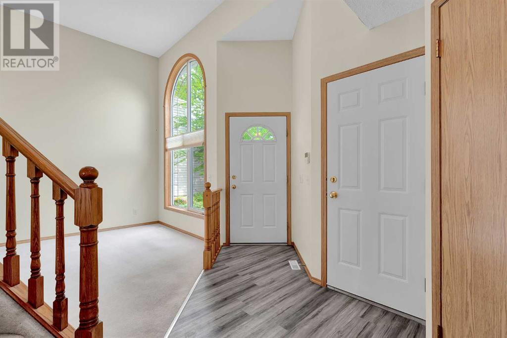 Single Family House for Sale in  Somercrest Close SW Somerset Calgary 