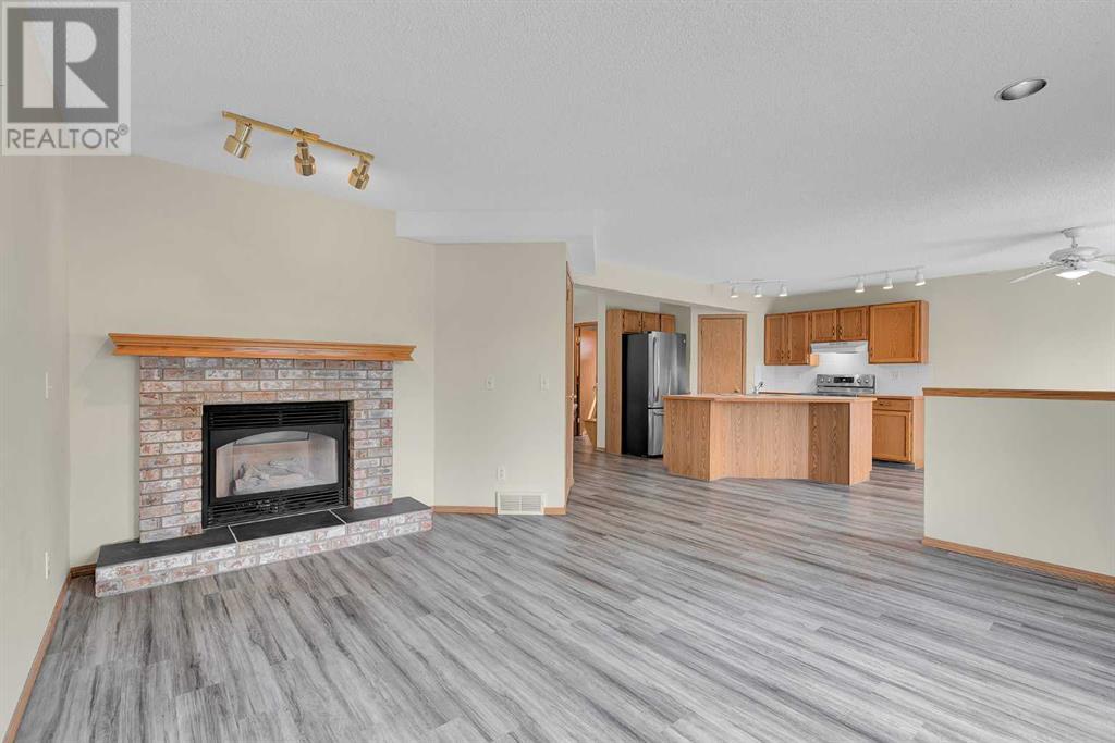 Single Family House for Sale in  Somercrest Close SW Somerset Calgary 