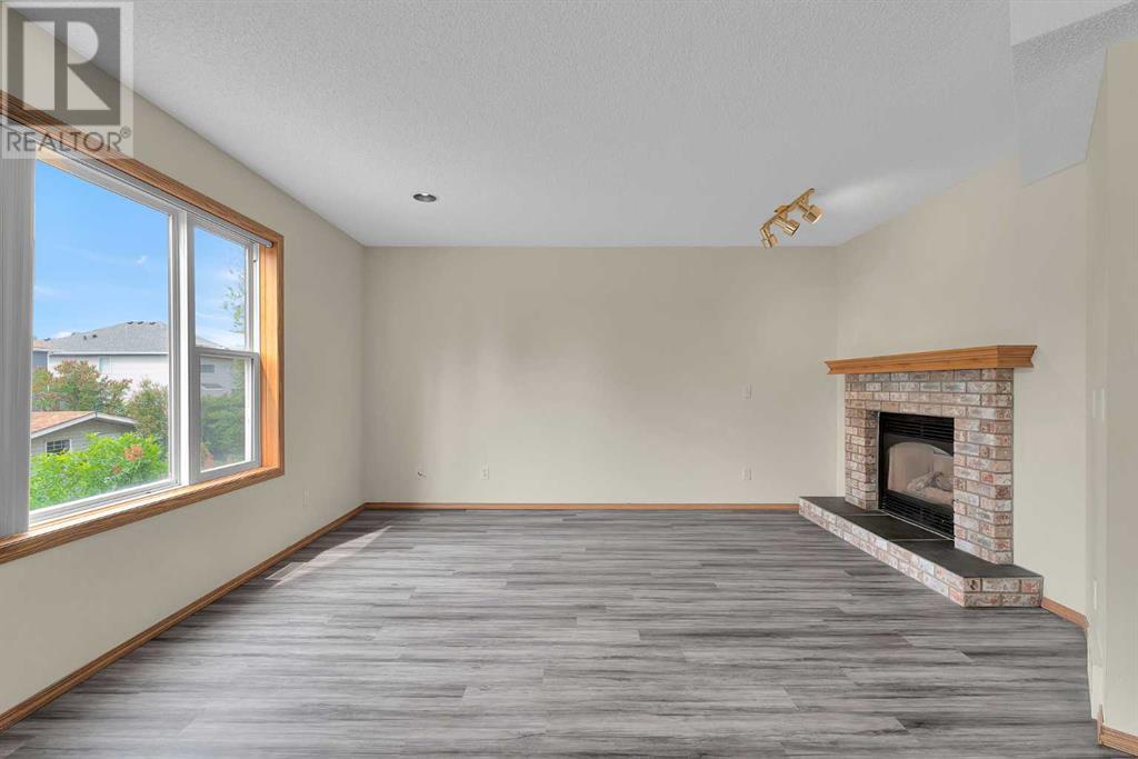 Single Family House for Sale in  Somercrest Close SW Somerset Calgary 