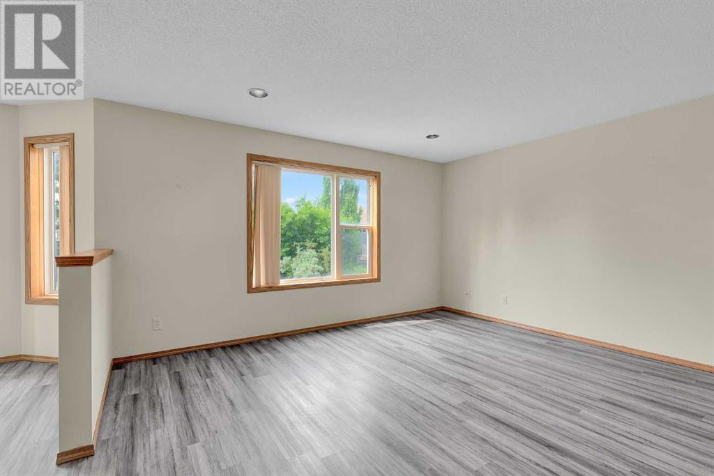 Single Family House for Sale in  Somercrest Close SW Somerset Calgary 
