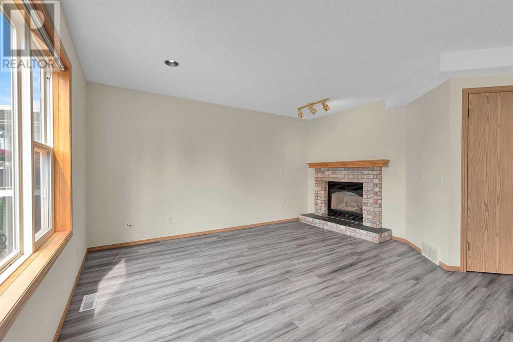 Single Family House for Sale in  Somercrest Close SW Somerset Calgary 