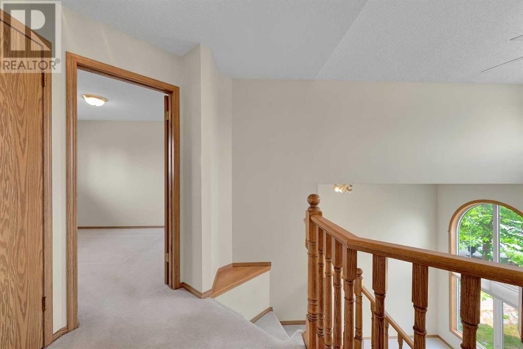 Single Family House for Sale in  Somercrest Close SW Somerset Calgary 