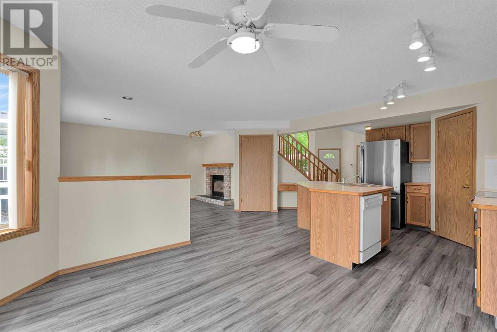 Single Family House for Sale in  Somercrest Close SW Somerset Calgary 