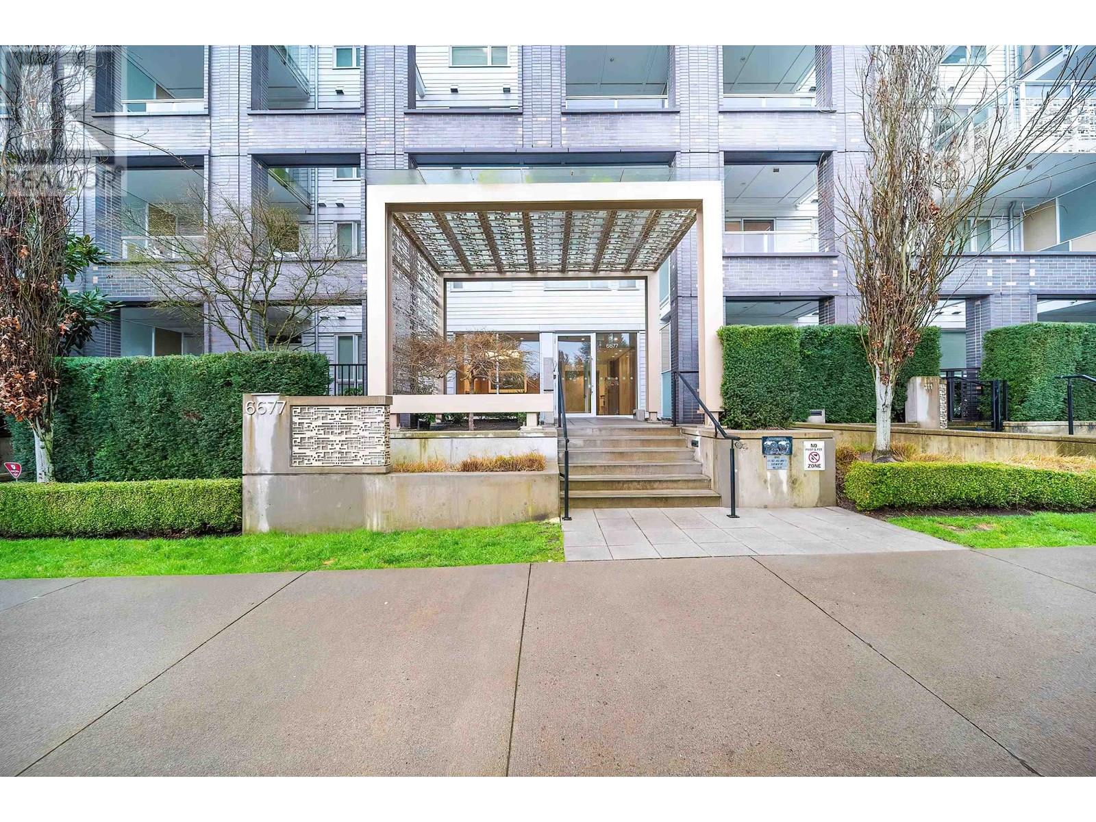 Photo 14 of 505 6677 Cambie Street, Vancouver BC