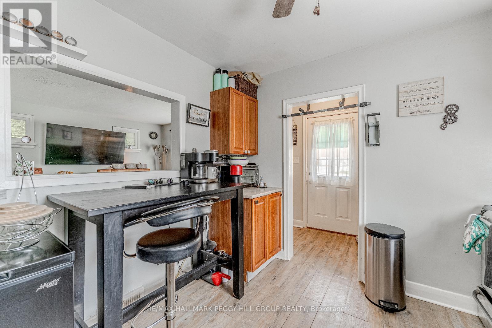 Photo 6 of 114 Maple Avenue, Barrie ON