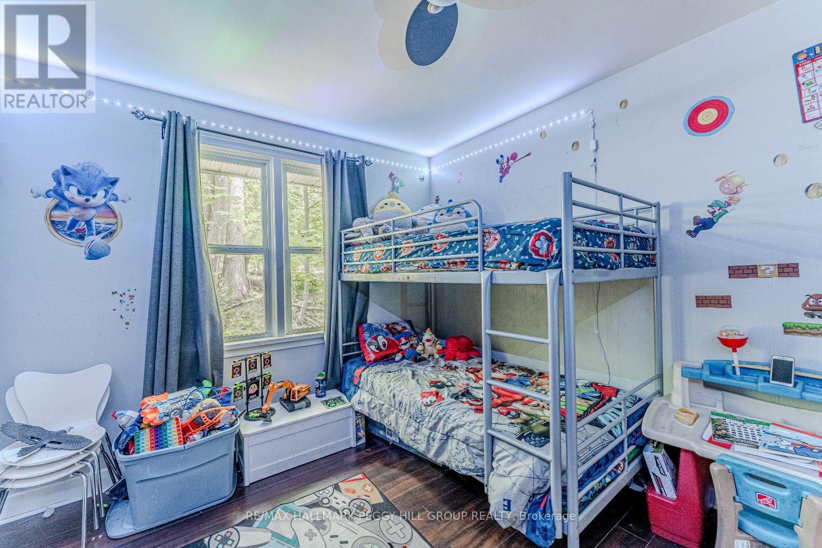 Photo 8 of 114 Maple Avenue, Barrie ON