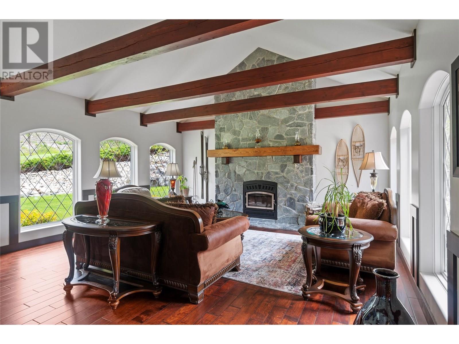 Photo 12 of 5121 Ivy Road, Eagle Bay BC