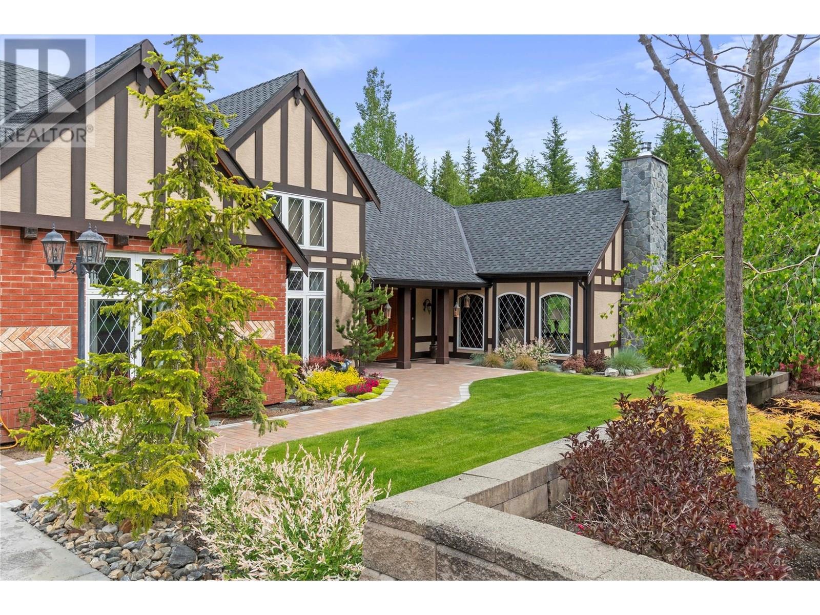 Photo 23 of 5121 Ivy Road, Eagle Bay BC