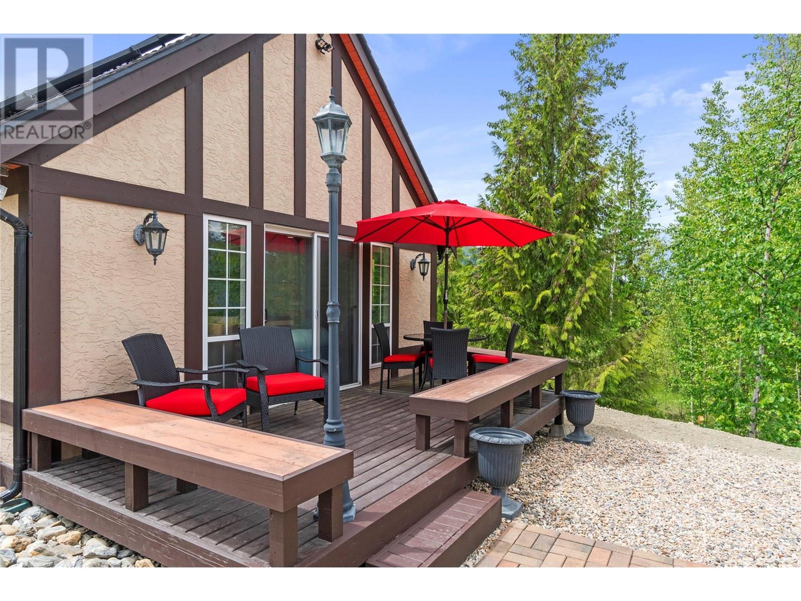 Photo 24 of 5121 Ivy Road, Eagle Bay BC
