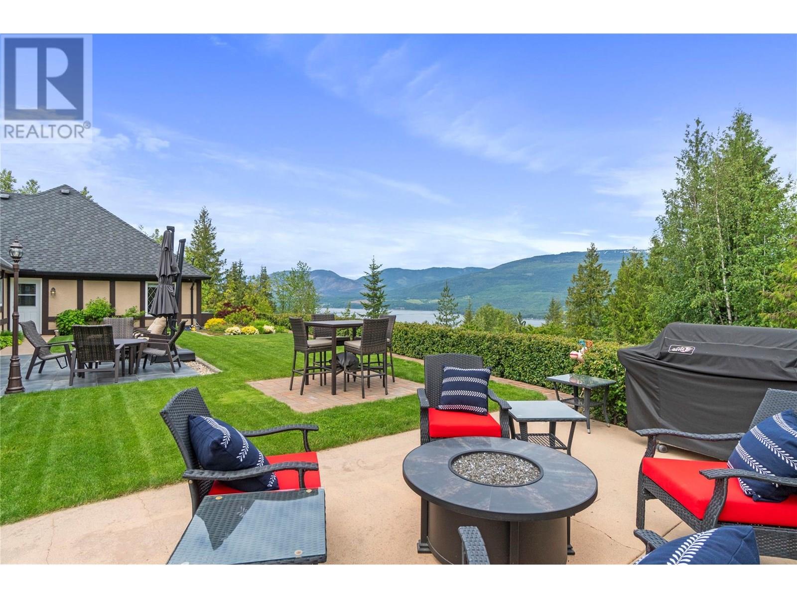 Photo 28 of 5121 Ivy Road, Eagle Bay BC