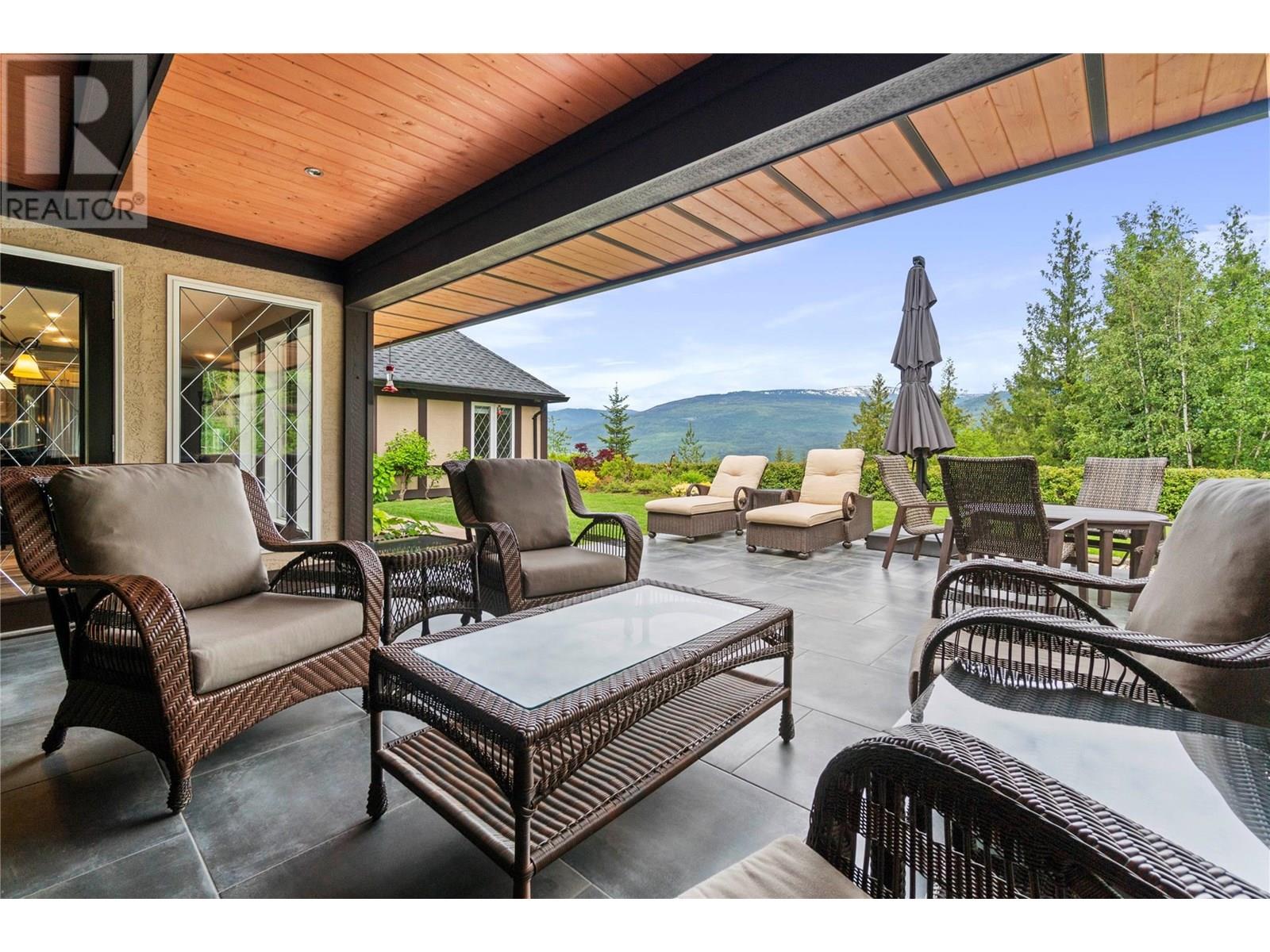 Photo 31 of 5121 Ivy Road, Eagle Bay BC