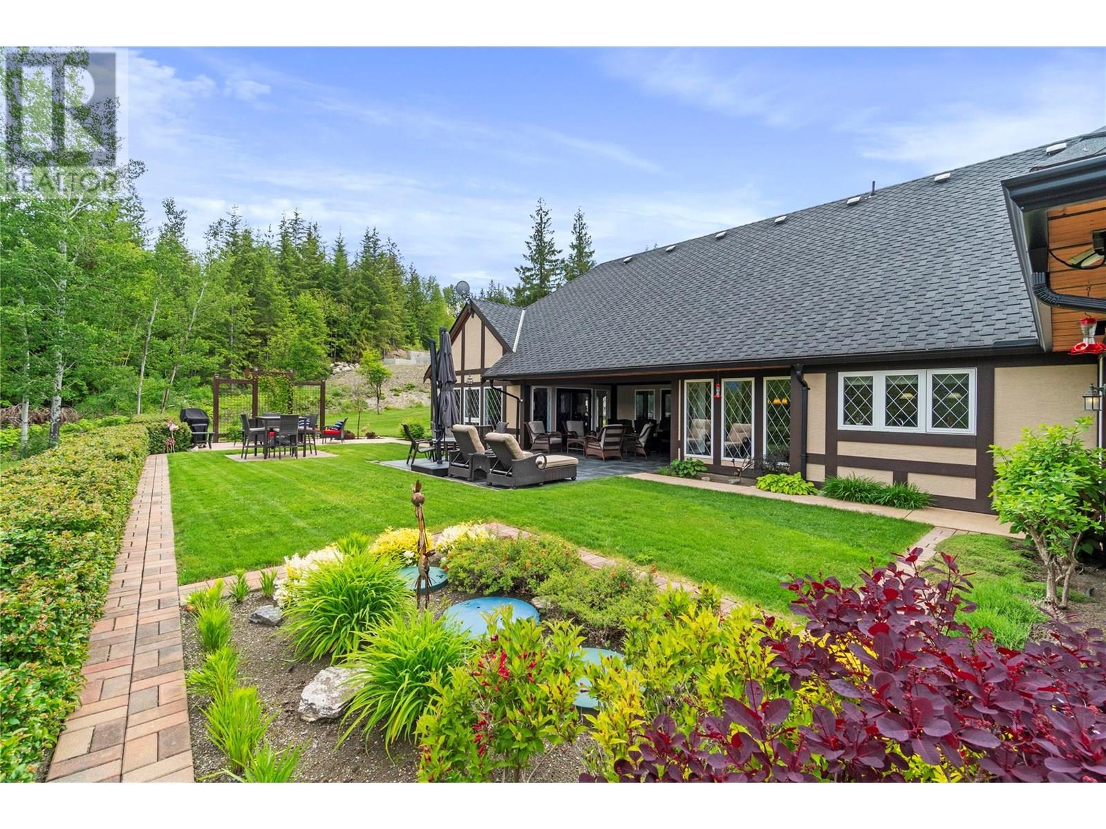 Photo 34 of 5121 Ivy Road, Eagle Bay BC