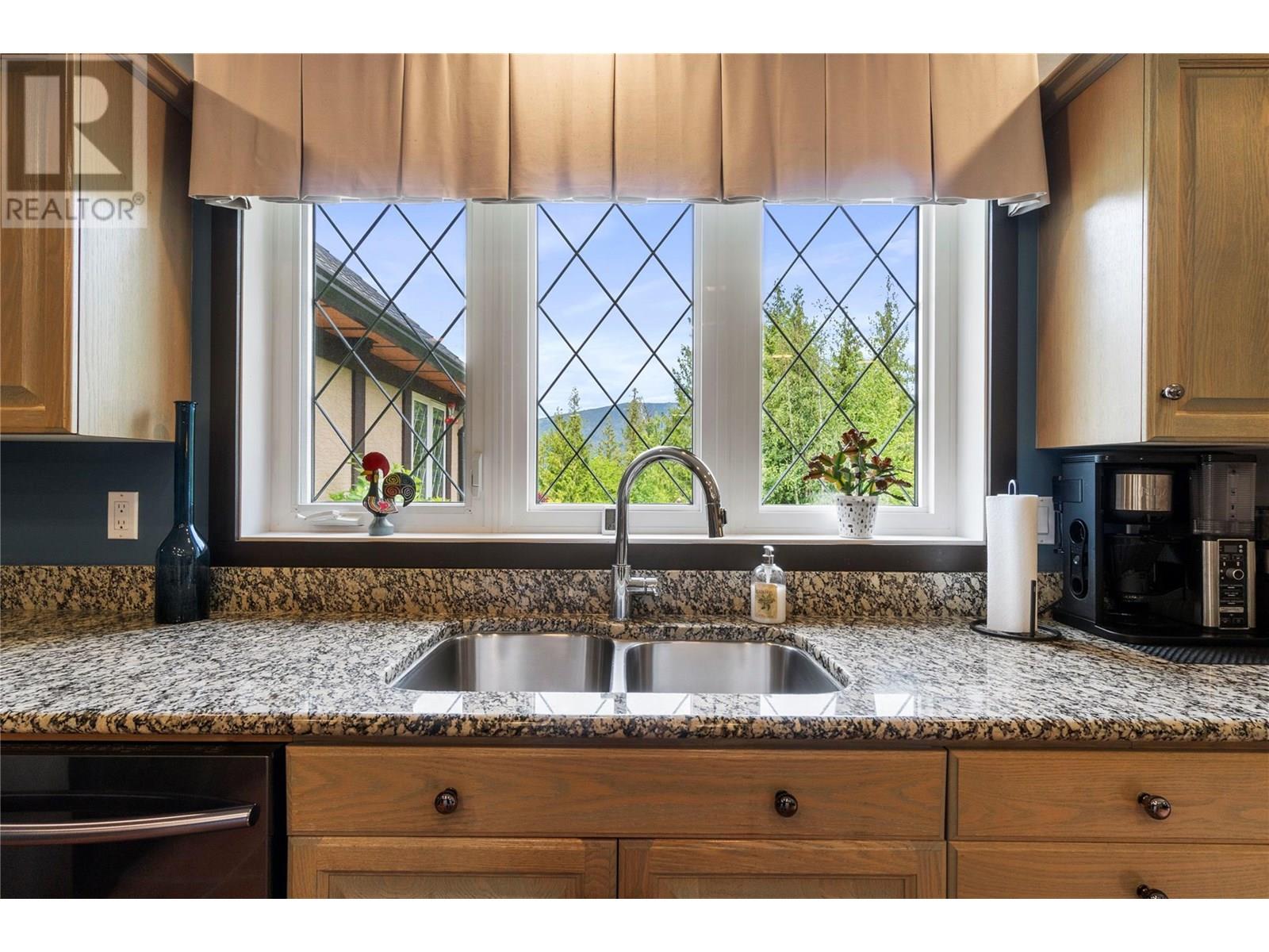 Photo 58 of 5121 Ivy Road, Eagle Bay BC