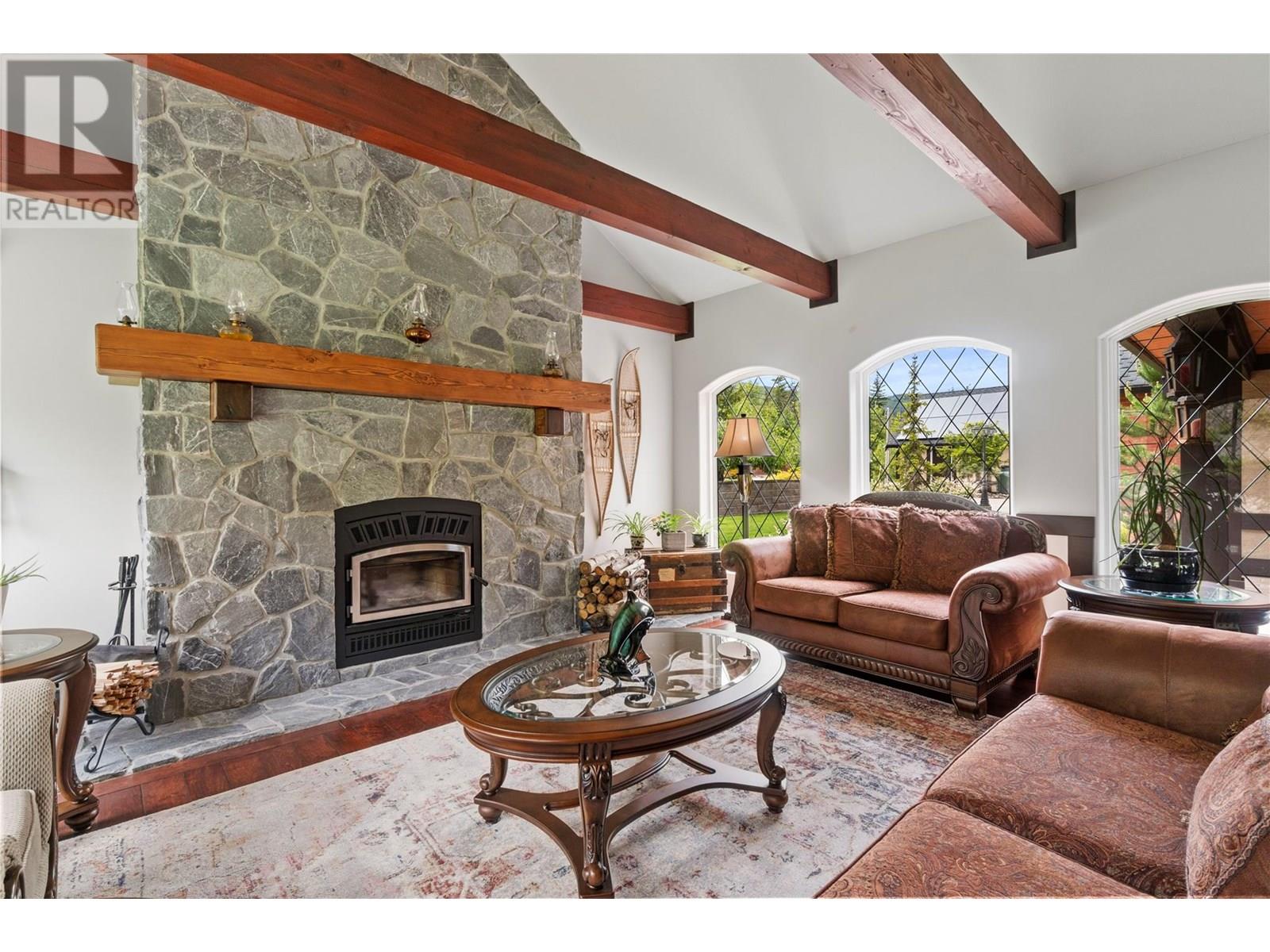 Photo 8 of 5121 Ivy Road, Eagle Bay BC