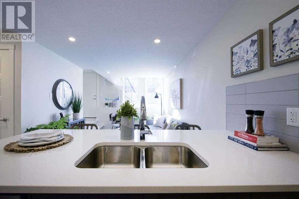 Single Family House for Sale in   Crimson Ridge Place NW Calgary 