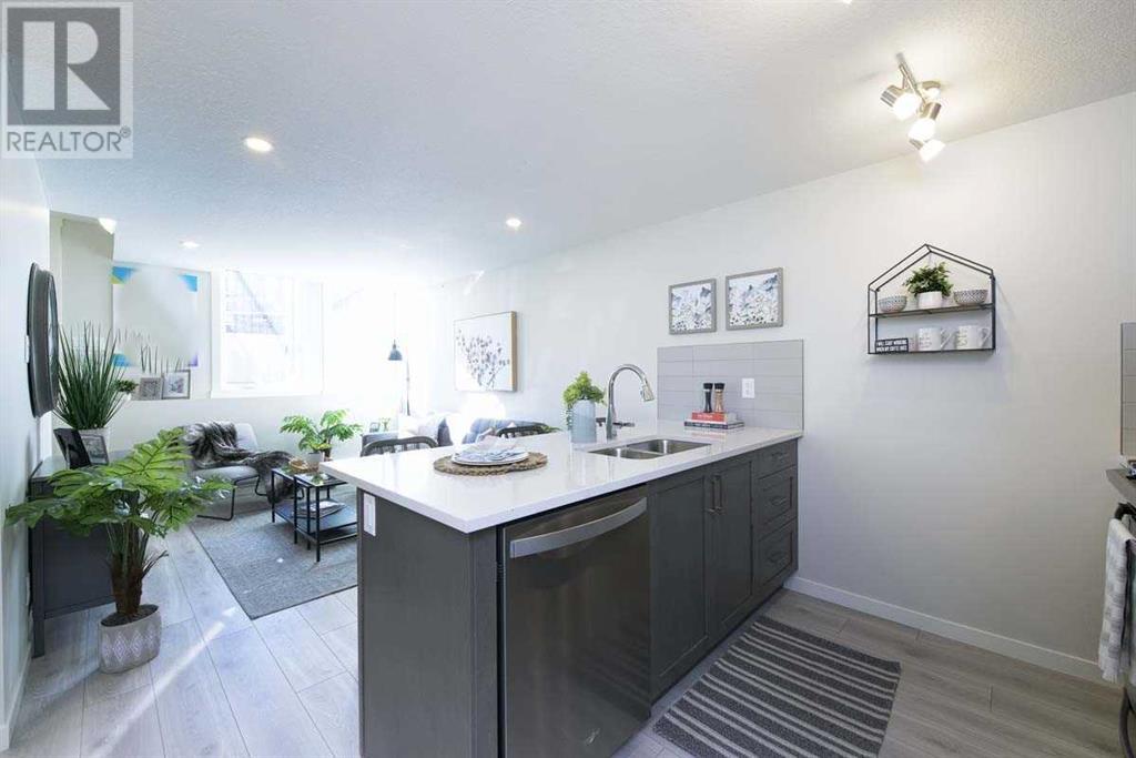 Single Family House for Sale in   Crimson Ridge Place NW Calgary 